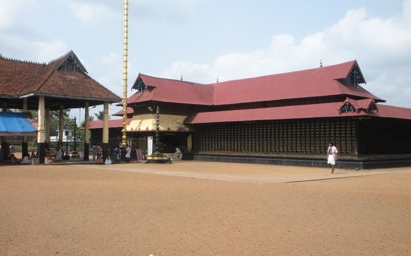 ആറന്മുള പാർത്ഥസാരഥി ക്ഷേത്ര ദർശനം
