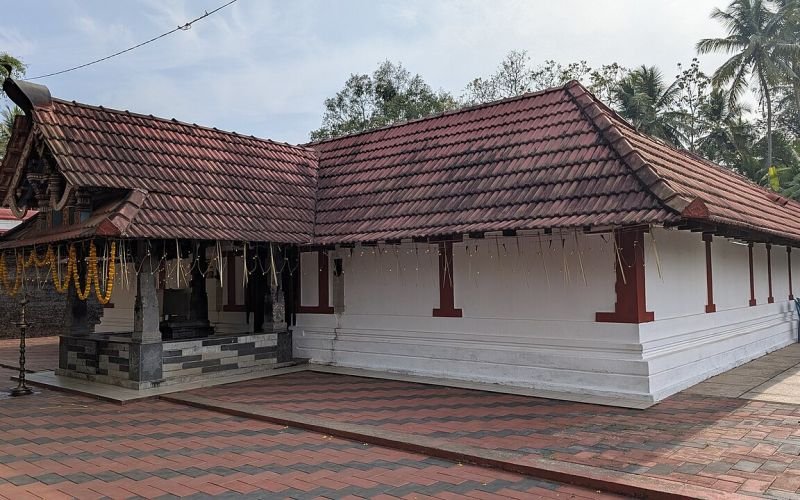 ലോകനാർകാവ് ക്ഷേത്ര ദർശനം