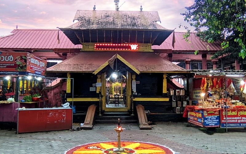 മലയാലപ്പുഴ ദേവീക്ഷേത്ര ദർശനം